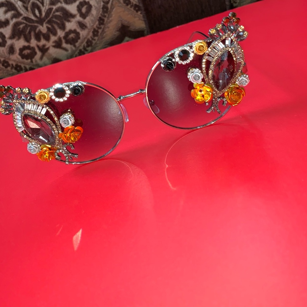 Customized sunglasses ,